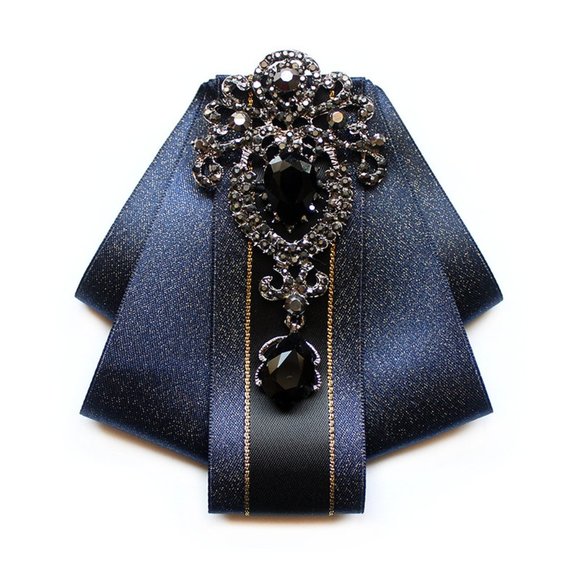 necktie brooch